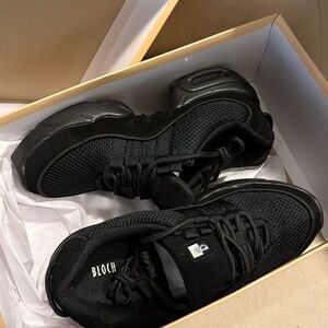 Bloch Black Breathable Mesh Lace-Up Sneakers